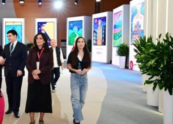 Leyla Əliyeva “Uşağın gözü ilə dünya” sərgisində