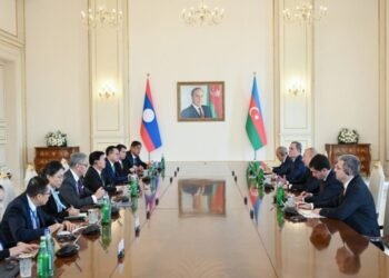 Prezidentin Laos Prezidenti ilə geniş tərkibdə görüşü oldu – FOTO