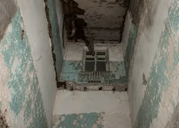 Bakıda uçqun baş vermiş binadan görüntülər – Video