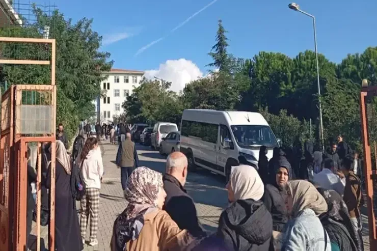 Şagirdlər arasında bıçaqlanma – 5 nəfər yaralandı