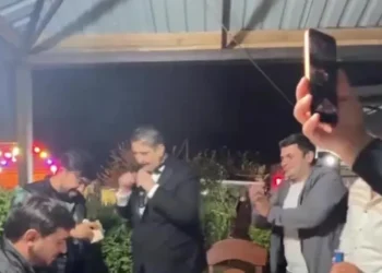 Xalq artistinin məclisdə pul toplaması qınandı – VİDEO