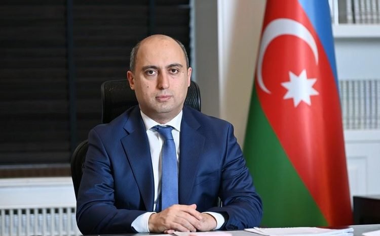 Emin Əmrullayevdən Müəllimlərlə Bağlı YENİ ƏMR – Siyahı