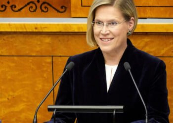 Sabiq kansler prezident oldu