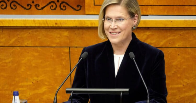 Sabiq kansler prezident oldu