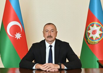 Prezident 2 fərman imzaladı