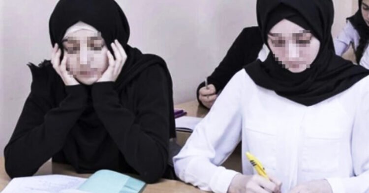 Məktəbli forması ilə hicab mövzusunun qarşı-qarşıya gətirilməsi başqa niyyətlərdən xəbər verir – Partiya sədrindən AÇIQLAMA