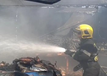 Lökbatanda Anbarda  YANĞIN oldu