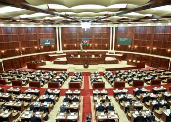 Milli Məclisdə mühüm qərar: Yeni rütbələr nəyi dəyişəcək? — AÇIQLAMA