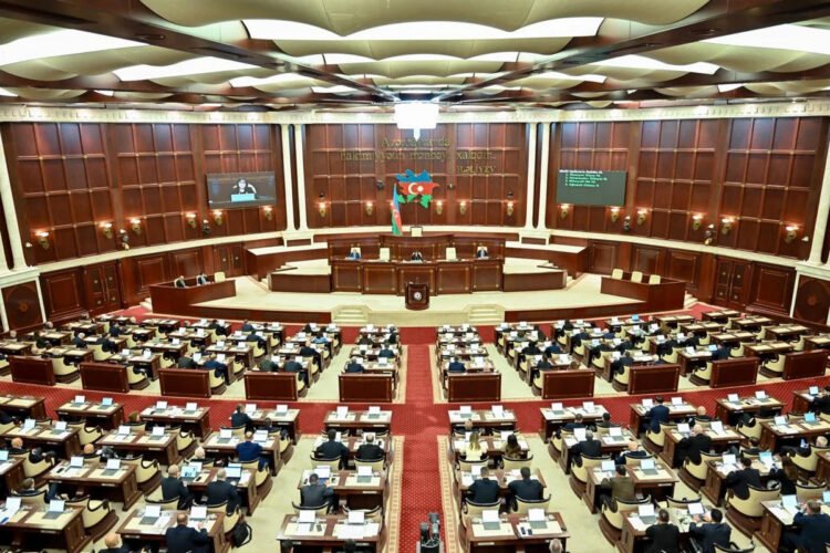 Milli Məclisdə mühüm qərar: Yeni rütbələr nəyi dəyişəcək? — AÇIQLAMA