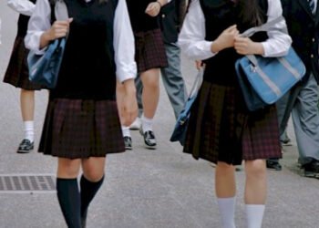 Məktəblərdə geyimlə bağlı qərar buna görə verilib – SƏBƏB AÇIQLANDI