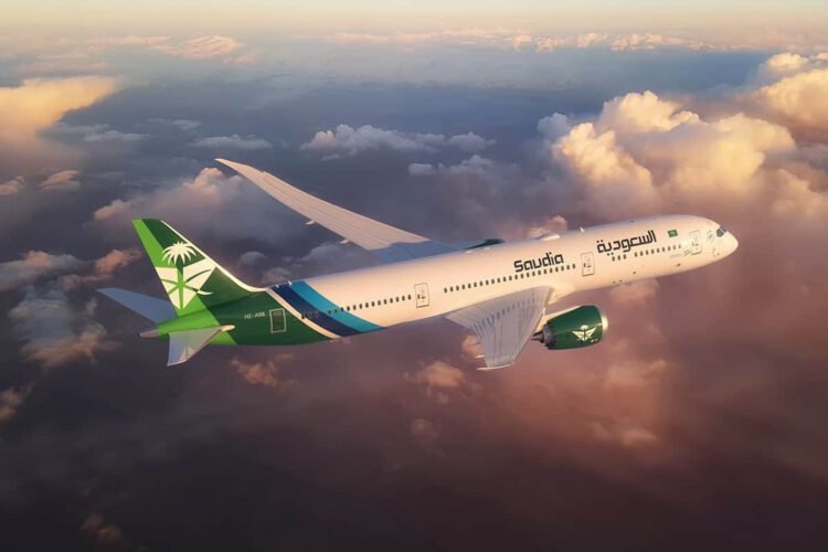 Bu ölkənin hava limanına hücum: Pilot HƏLAK OLDU