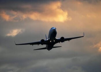 Moskva aeroportlarında uçuşlar dayandırıldı